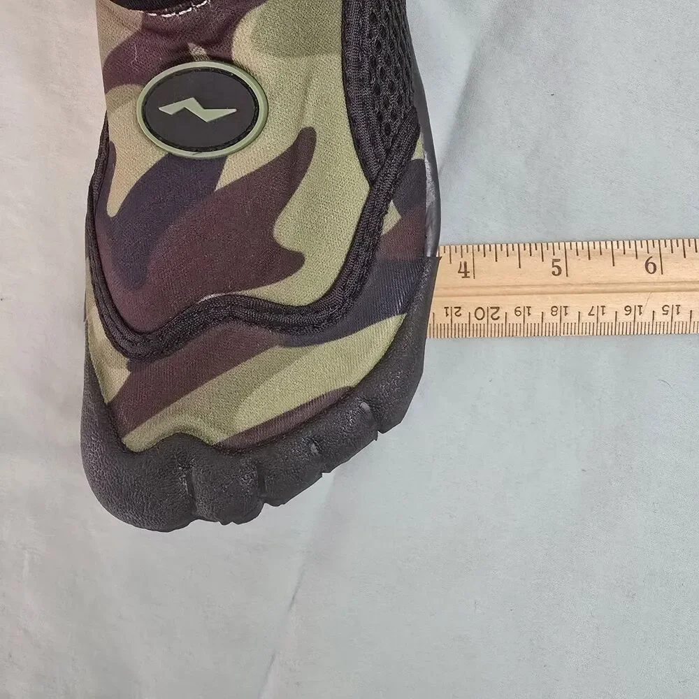 Norty Kids Slip On Camo Green Water Shoes Size 1 New wo Tag Childrens Barefoot